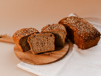 CHLEB ZE SŁONECZNIKIEM (550 g)